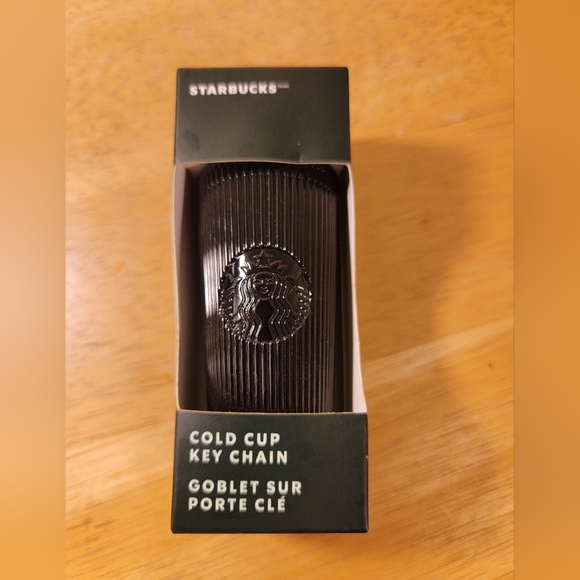 STARBUCKS 2024 Jet‎ Black Pleated Metallic Cold Cup Keychain - Picture 1 of 9